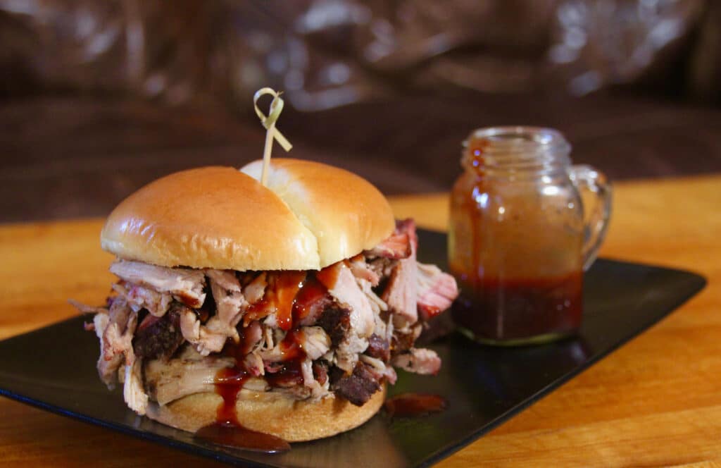 How Much Pulled Pork for 100 People: Feeding a Crowd with Porky Perfection